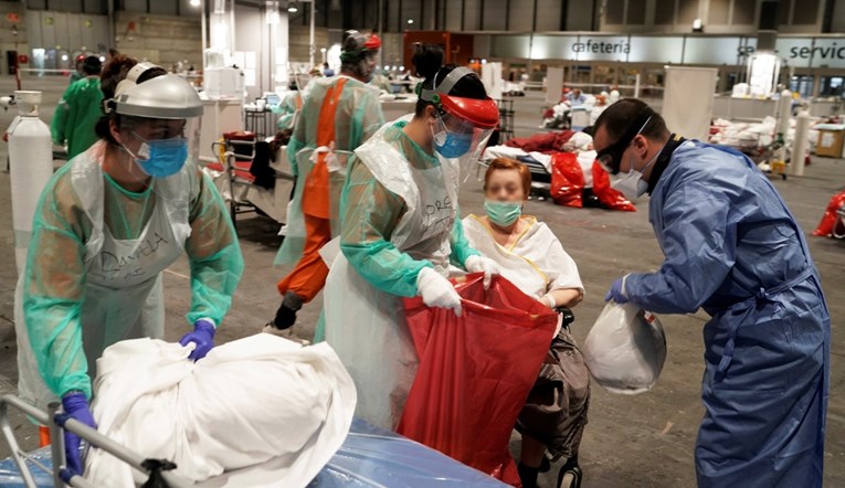 U Španjolskoj je u posljednja 24 sata od koronavirusa preminulo 950 ljudi