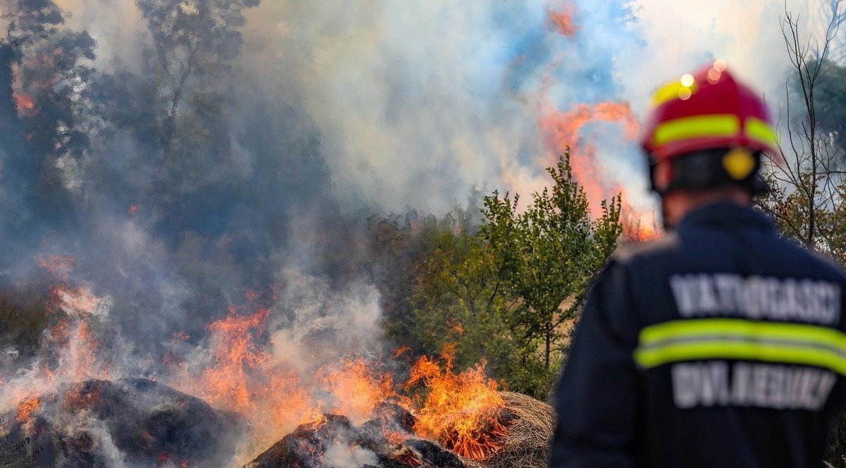 Sve je manje sezonskih vatrogasaca. Mjesečna plaća im je 700 eura