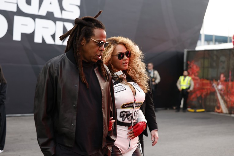 Muškarac se zabio u ogradu doma Jay-Z-ja i Beyonce u East Hamptonu