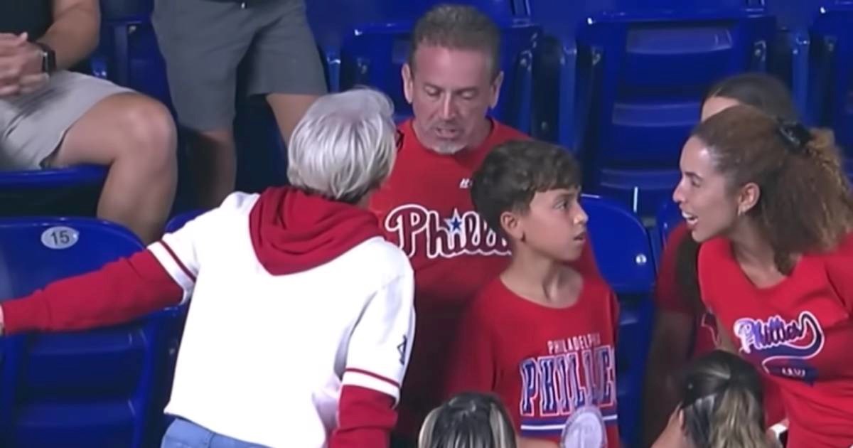 VIDEO "Super tata" uzeo lopticu i poklonio je sinu. Bijesna žena mu se unijela u lice
