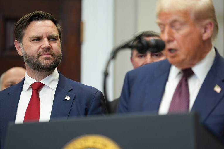 Vance u Londonu s Ukrajincima i EU dužnosnicima prije sastanka Trumpa i Putina 