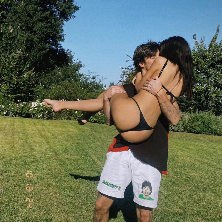 Cruz Beckham podijelio niz 18+ fotki za 31. rođendan djevojke