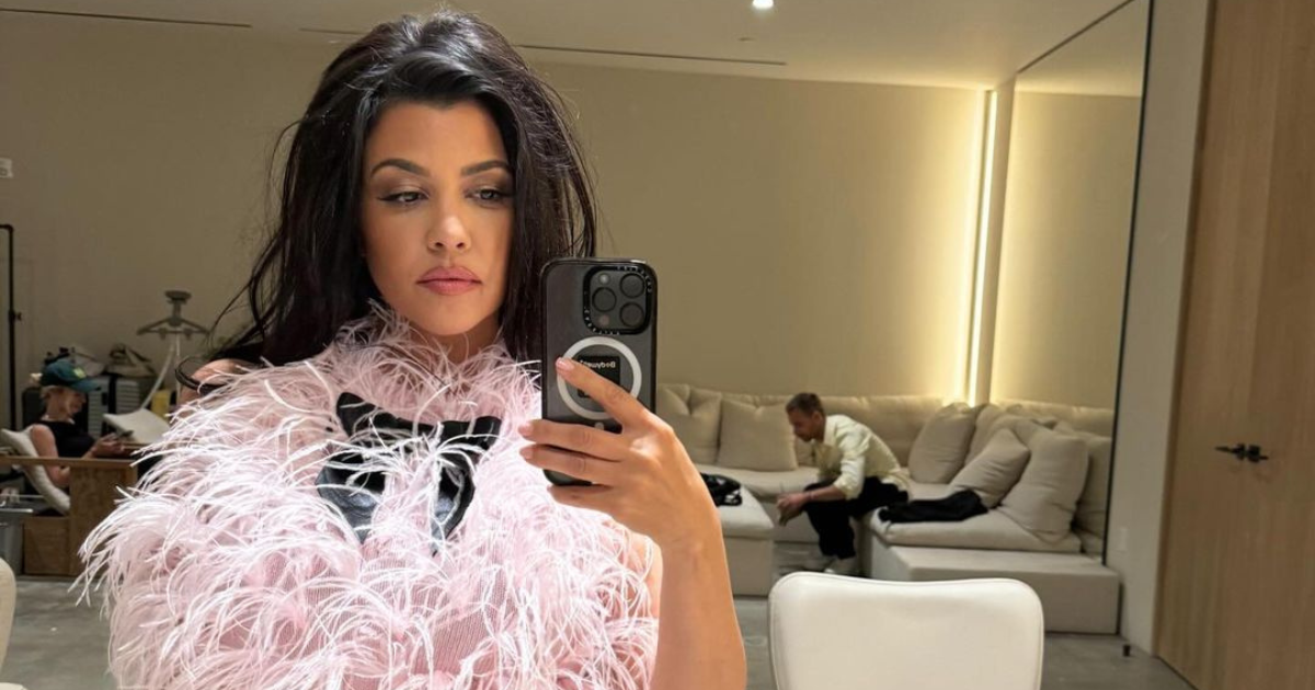 Kourtney Kardashian novim fotkama na Instagramu zbunila fanove: "Opet je trudna?"