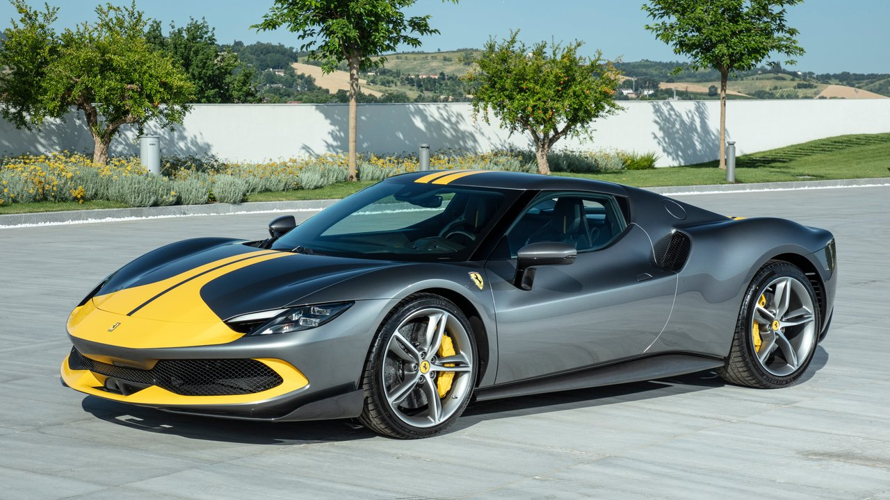 Novi Ferrari sada možete kupiti i kriptovalutama