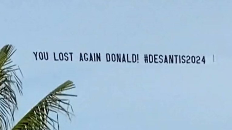 Iznad Trumpovog imanja preletio avion s transparentom: "Opet si izgubio, Donalde"
