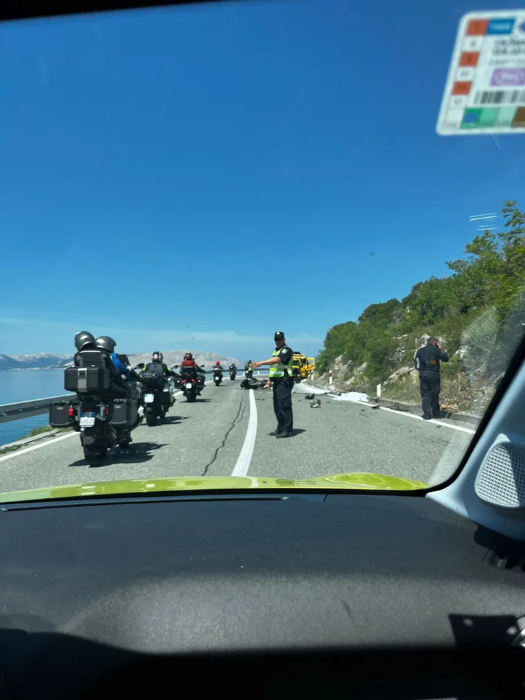 Teška nesreća na magistrali. Motorist (46) sletio s ceste i poginuo