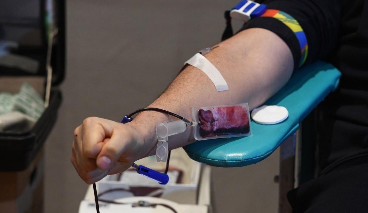 SDP: Gej muškarcima treba omogućiti darivanje krvi