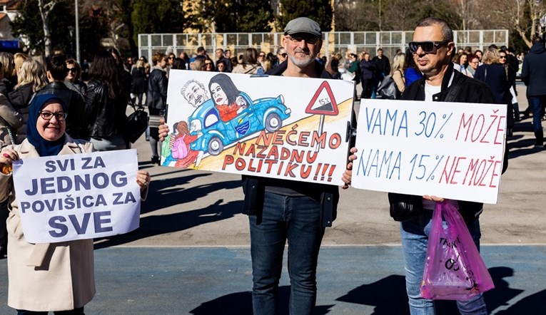 Zbog plaća prosvjeduje više tisuća učitelja i državnih službenika u Mostaru