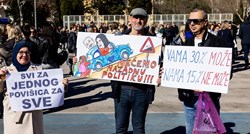 Prosvjed više tisuća učitelja i državnih službenika u Mostaru. Traže veće plaće