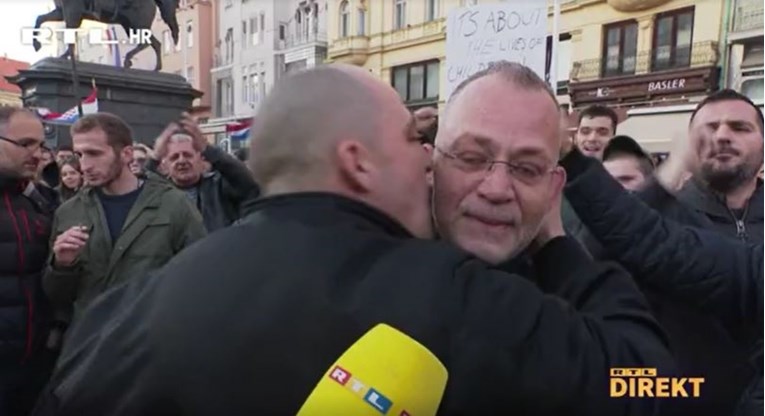 VIDEO Nježni prizori s prosvjeda: Lik zaskočio Hasanbegovića i sočno ga poljubio