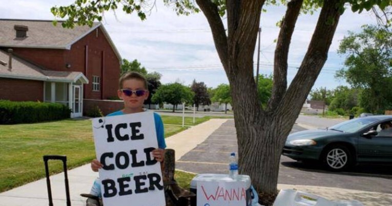Klinac prodavao "ledeno hladno pivo" pa mu ljudi pozvali policiju
