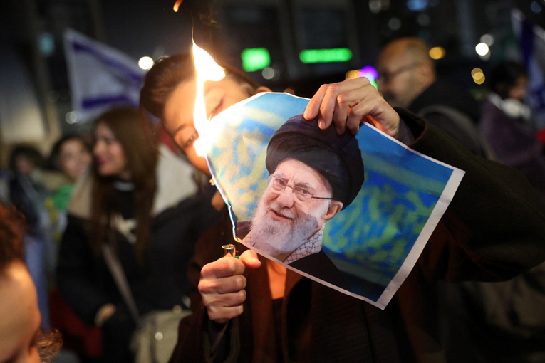 CIA: Ako ajatolah padne, Iran bi preuzeli tvrdolinijaši iz Revolucionarne garde