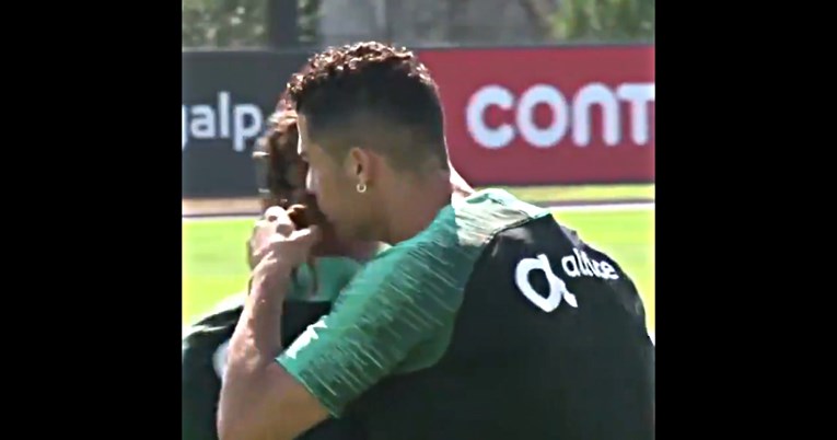 Zašto je Cristiano Ronaldo mirisao dredove suigrača iz Portugala?