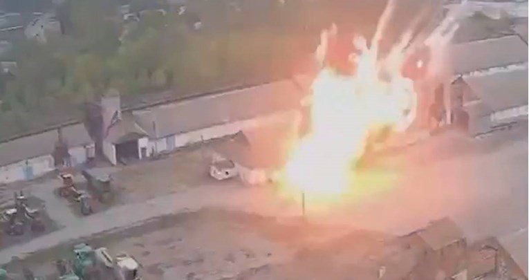 Ukrajinci objavili snimku: "Rusi projektilom pogodili skladište žitarica"