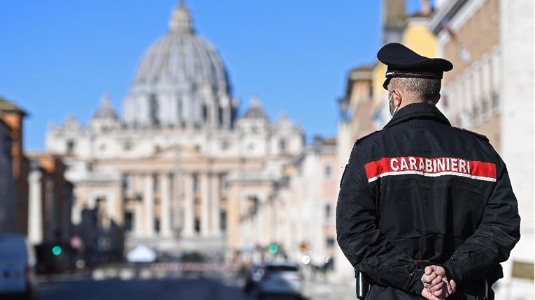 Italija uvodi karantenu za putnike iz EU