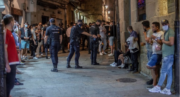 Španjolsku pogodio peti val korone, ponovo uvode stroge mjere