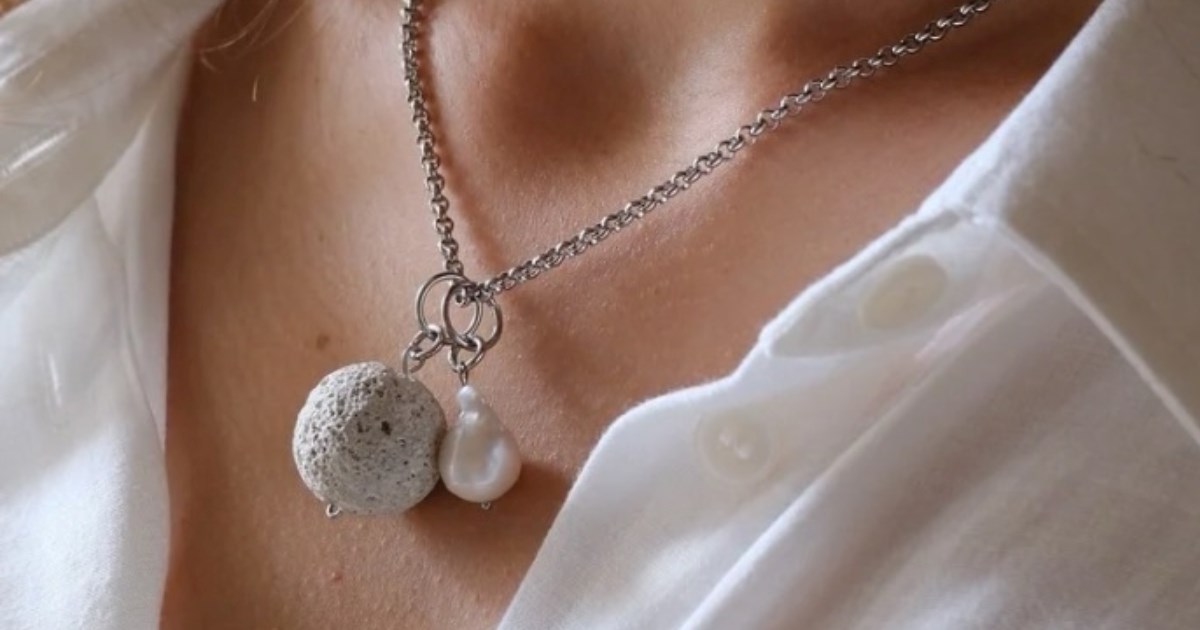 "Predobro": Domaći brend oduševio nakitom od lave i bisera