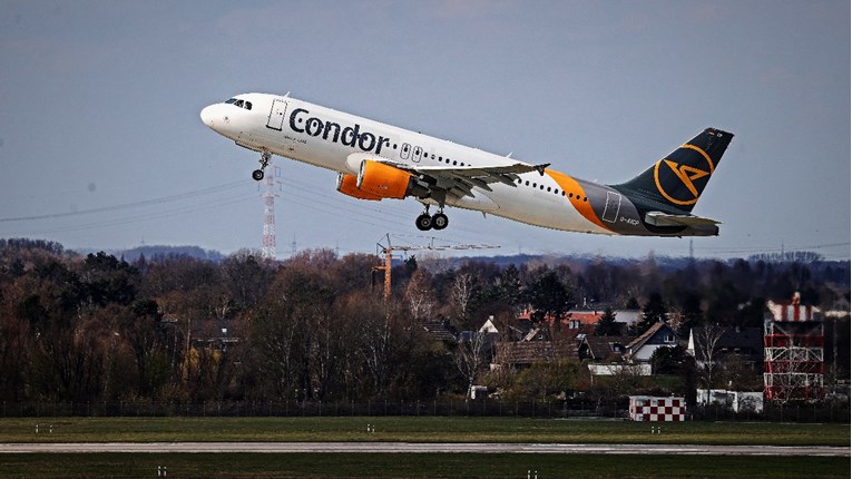 Zrakoplov morao neplanirano sletjeti u Graz zbog putnika koji se zaključao u WC-u