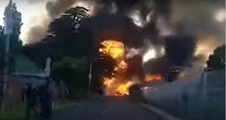 Eksplozija cisterne s gorivom u Južnoafričkoj Republici: Zapela ispod mosta, 8 mrtvih