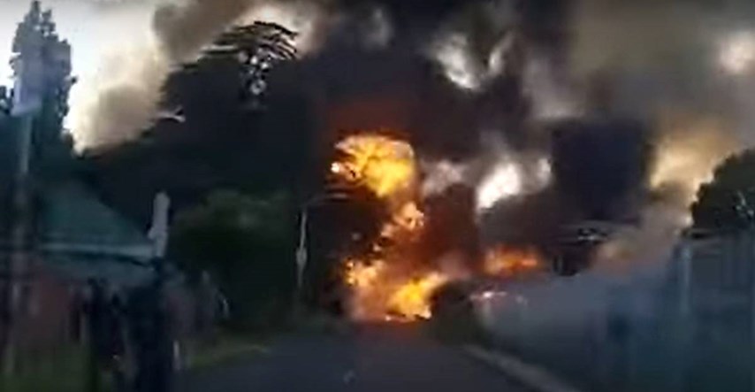 VIDEO U Južnoafričkoj Republici eksplodirala cisterna s gorivom, poginulo 8 ljudi