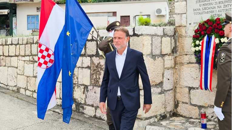 Jandroković na Golom otoku: "Hrvatski narod bio je žrtva dva totalitarna režima"