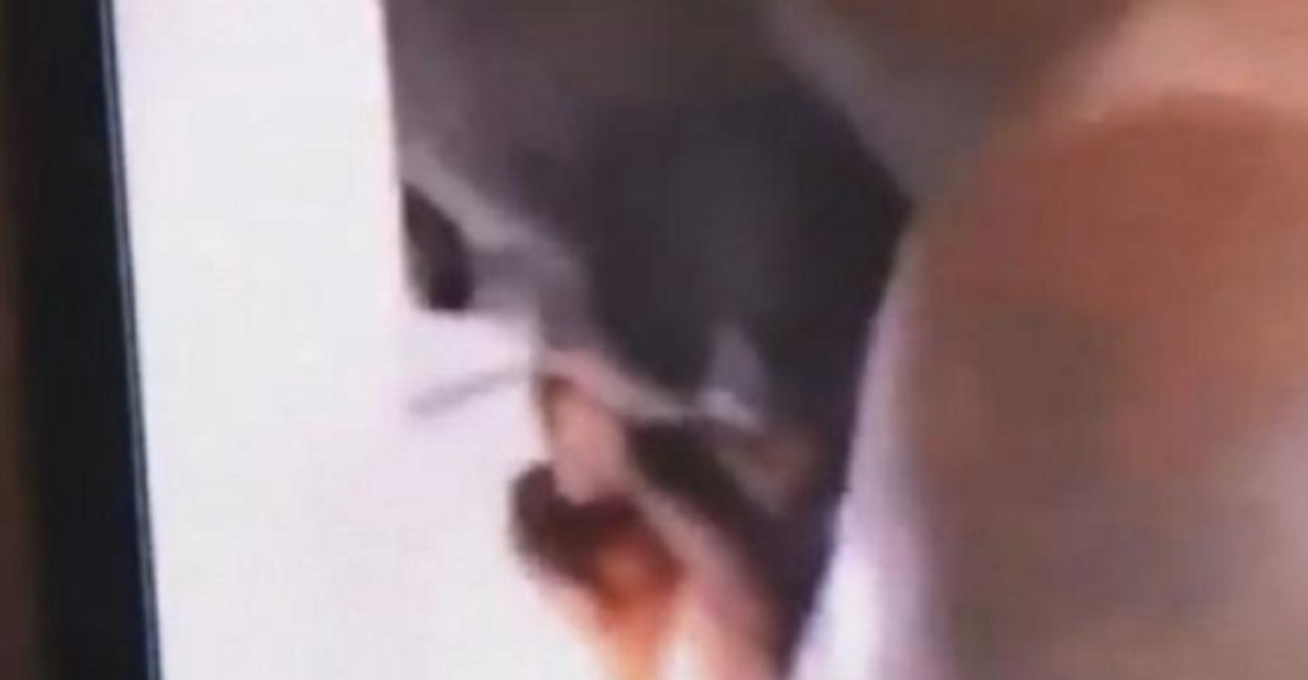 VIDEO Balotelli nekoliko minuta prije utakmice s Juventusom pušio cigaretu
