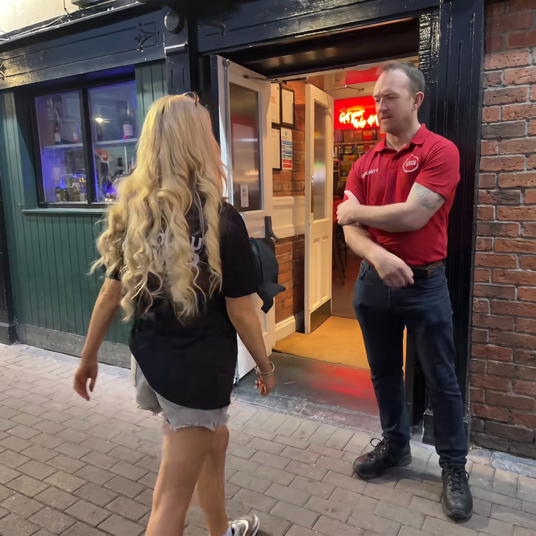 Nije imala osobnu, pa ju je zaštitar "testirao" jednom viralnom forom