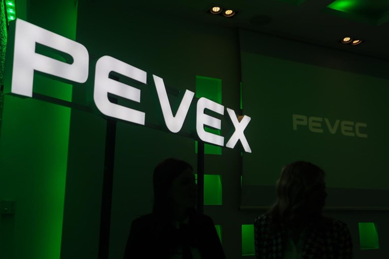 Ovo je novi logo Peveca, od danas se zove Pevex. Ima još promjena