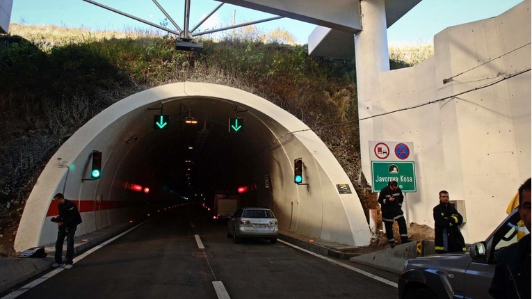 Prometna nesreća na A6 kod Ravne Gore