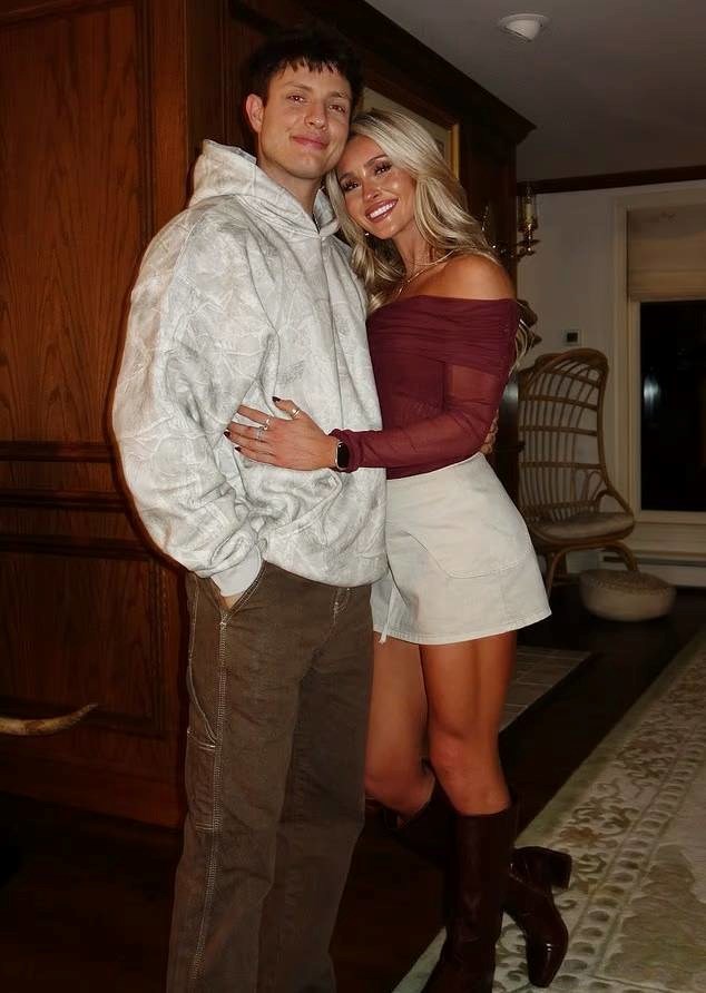 Je li poznati komičar (30) opet solo? Šuška se da je prekinuo s influencericom