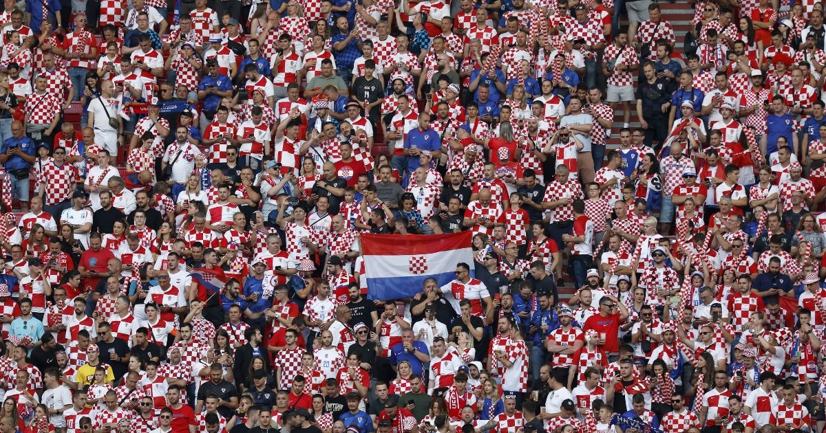 HNS kažnjen sa 105 tisuća eura zbog ponašanja navijača na utakmici s Italijom