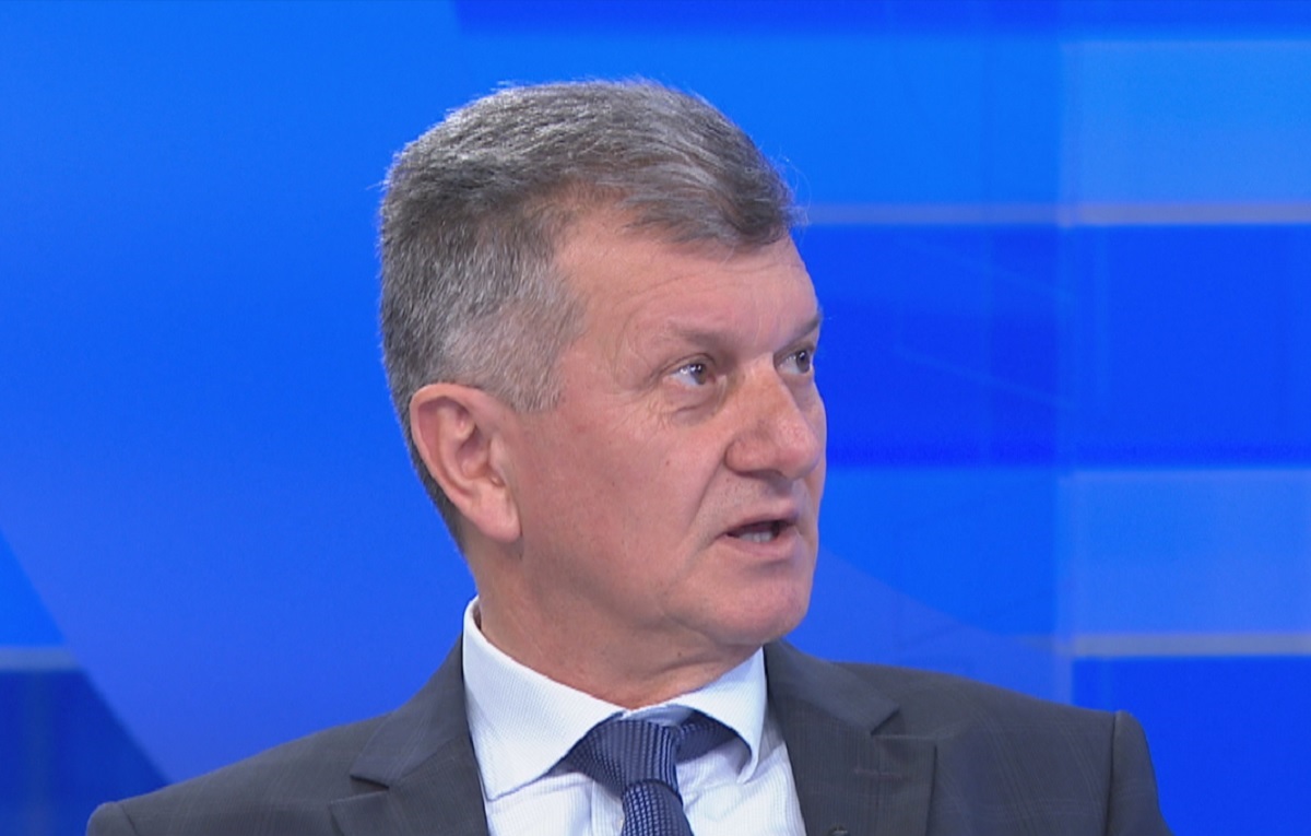 Kujundžić: Liječnicima ćemo platiti prekovremene u ratama