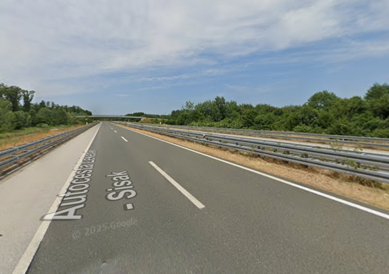 Drogiran izazvao nesreću na autocesti pa pobjegao pješice. Tri osobe ozlijeđene