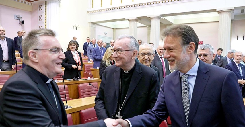 Ovo je Jandrokovićeva čestitka novom nadbiskupu Kutleši. Oprostio se i od Bozanića