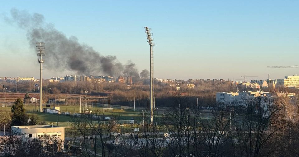 U Zagrebu se zapalio kombi