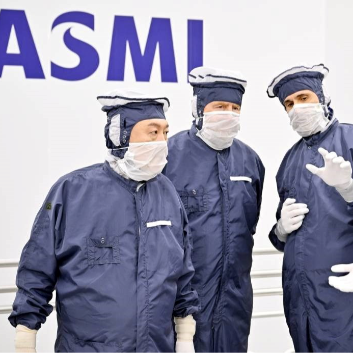 Nizozemska: ASML će trebati dozvolu za servisiranje starijih strojeva u Kini