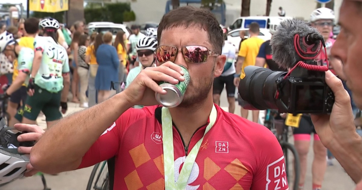 VIDEO Hazard se bavi novim sportom nakon nogometa. Popio je pivo na kraju utrke