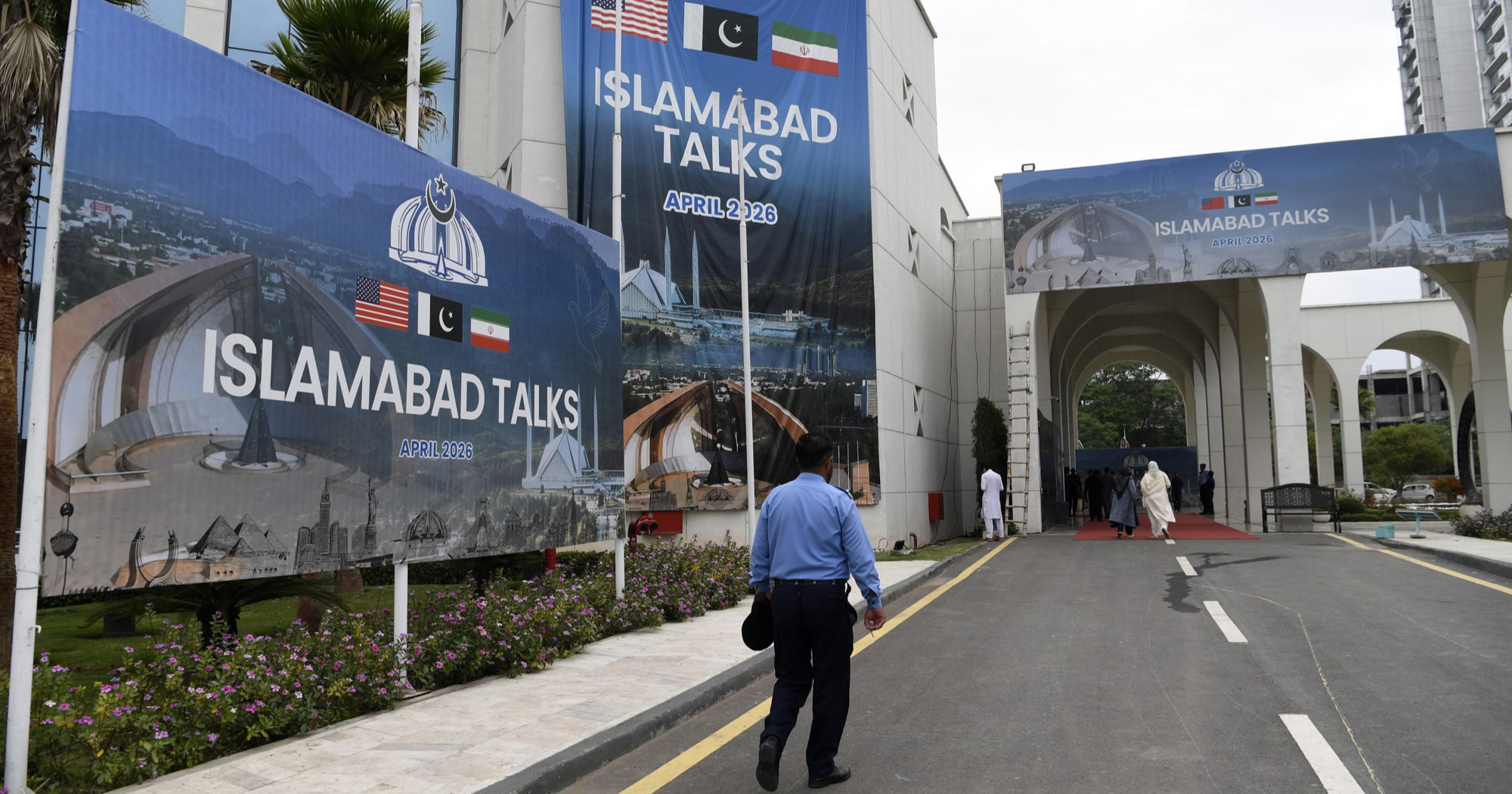 Američko izaslanstvo kreće na pregovore s Iranom, Trump prijeti novim napadima