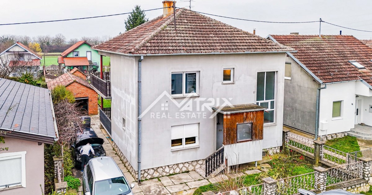 Top oglasi za nekretnine: Obiteljska kuća s velikim potencijalom u Vinkovcima