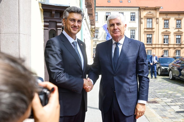 HDZ angažirao lobiste u Americi. Plaćaju ih 30.000 dolara mjesečno