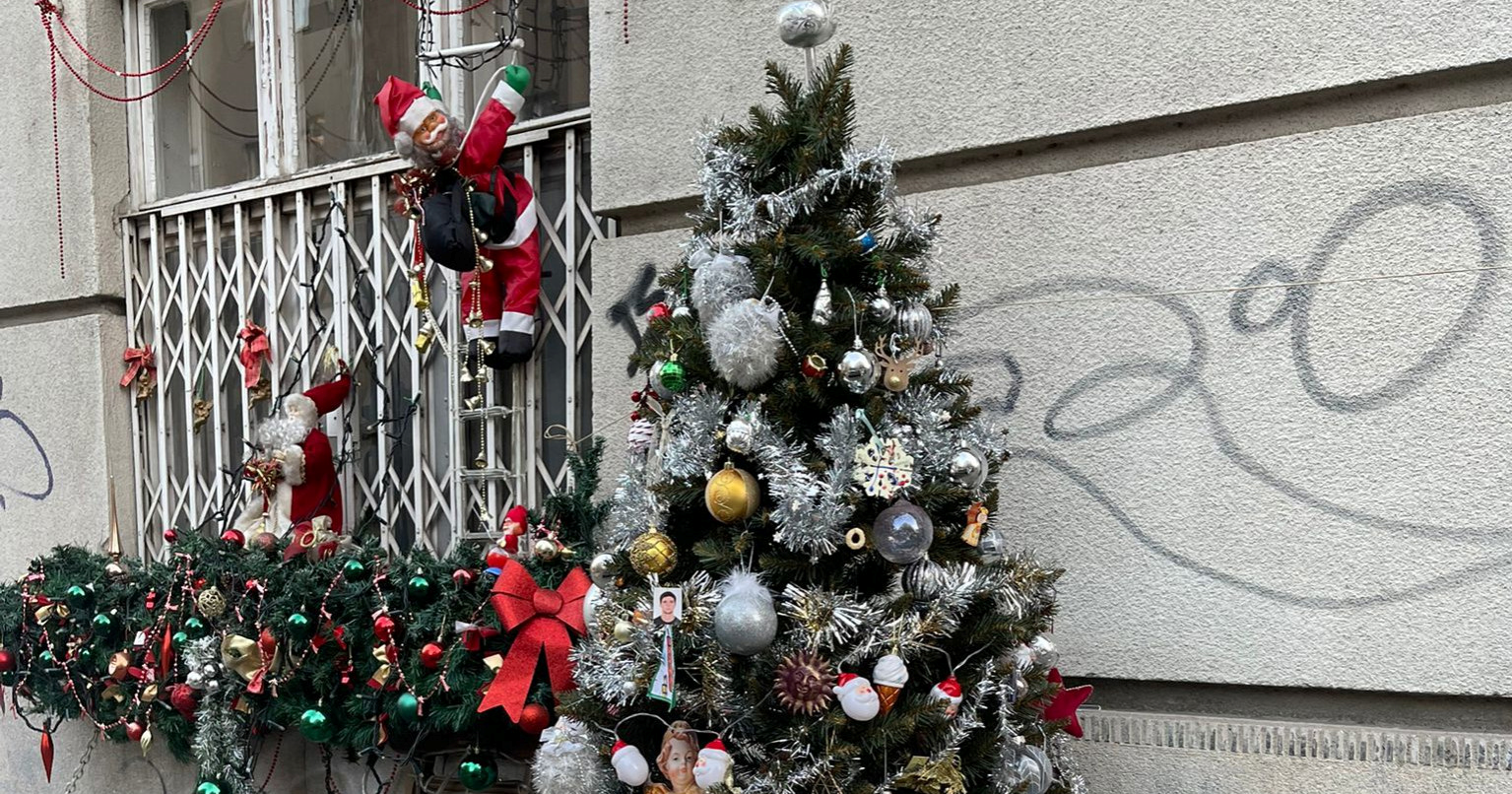 Zagrepčanka uljepšala blagdane cijelom kvartu: "Zajedno ukrasimo bor"