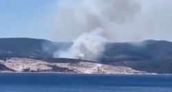 VIDEO Požar na Hvaru rasplamsava bura, gasi ga i kanader