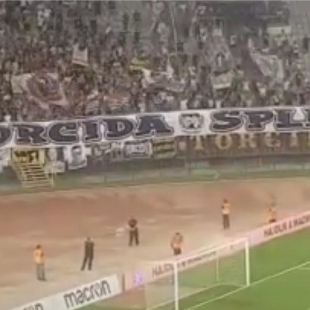 Pogledajte kako je Torcida pozdravila igrače Hajduka nakon nove pobjede