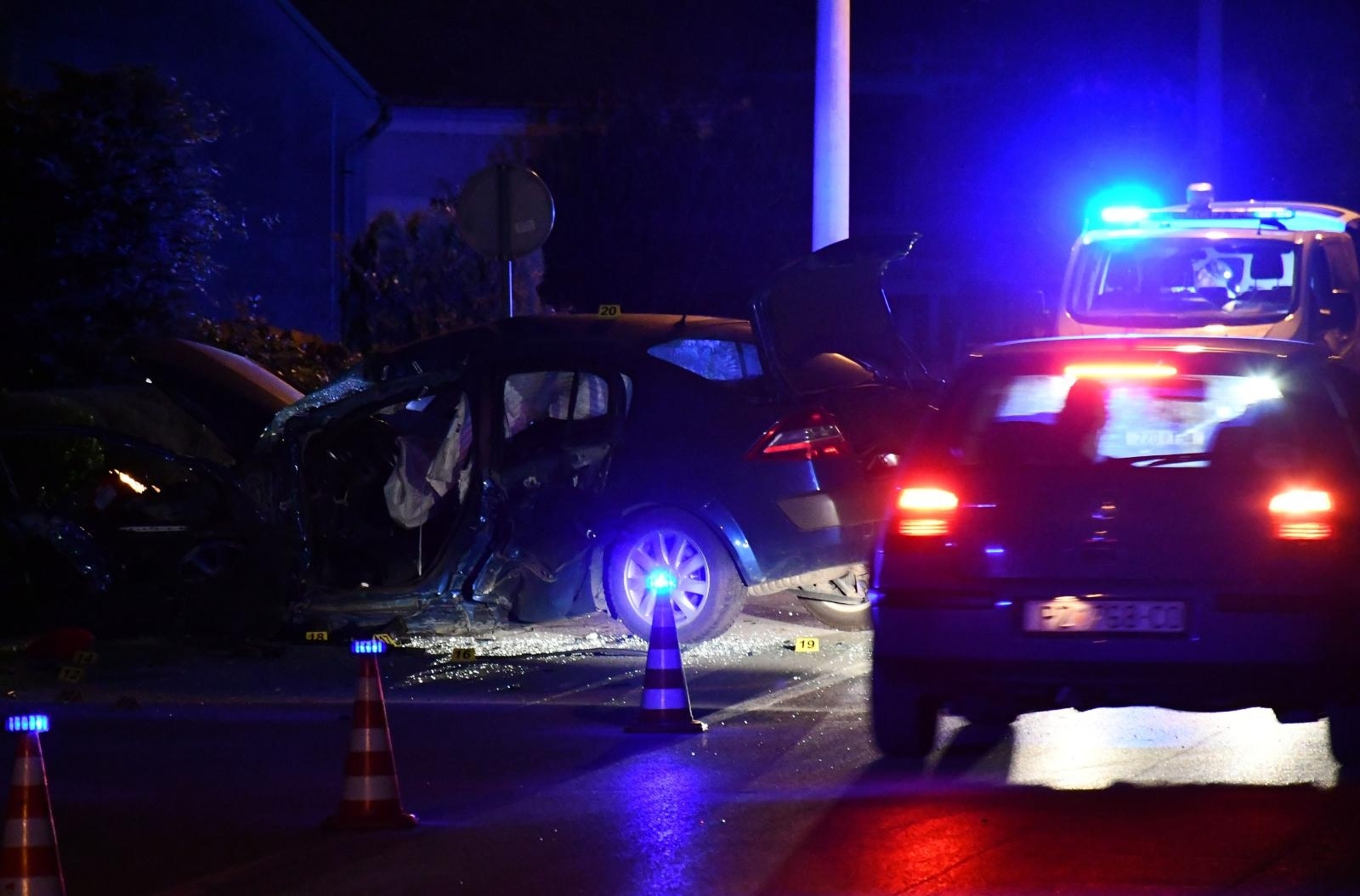 Teška nesreća kod Požege, dojurio i zabio se u stup. Umro je u bolnici
