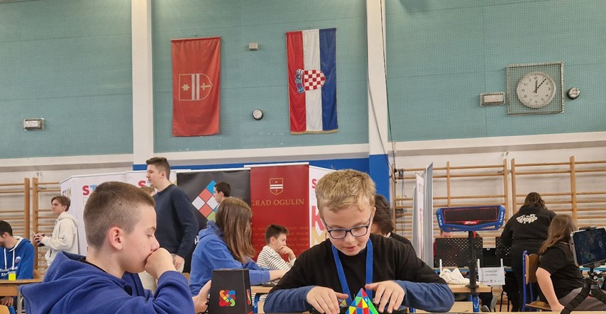 Brzinsko slaganje Rubikove kocke u Ogulinu okupilo natjecatelje iz niza zemalja