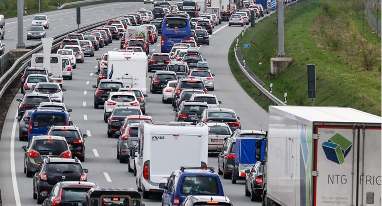 Počeli praznici u Bavarskoj, rekordni zastoji na autocestama koje vode prema jugu