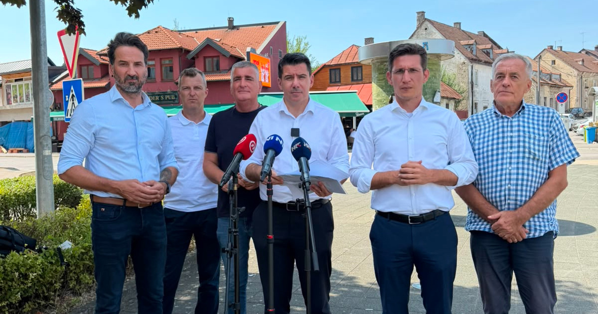 Most traži odgovornost institucija i opoziv Vlade zbog otpada u Lici