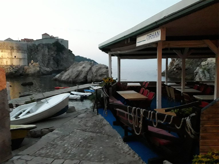 Brutalna tučnjava u Dubrovniku. Svjedok tvrdi: "Napadnuti su slavonski sezonci"