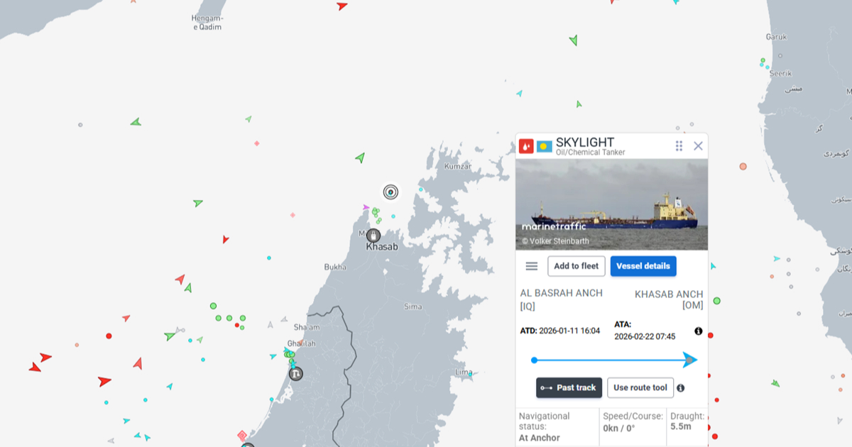 Napadnut naftni tanker kod obale Omana. Četvero ozlijeđenih, posada evakuirana