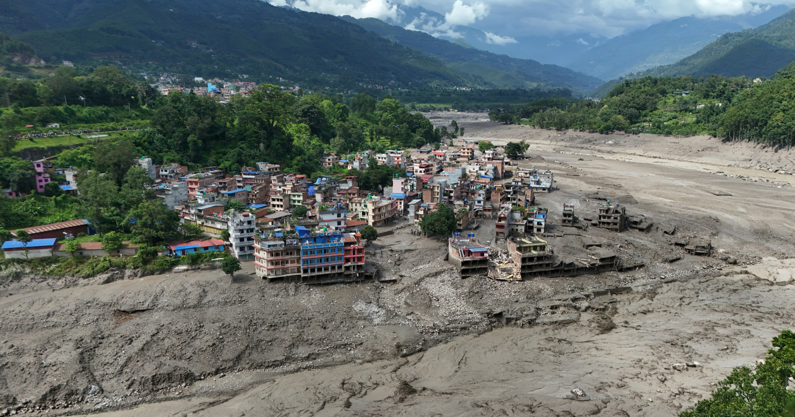 Broj mrtvih dosegao 469. Nepal: Ne treba nam tuđa pomoć